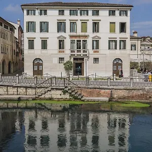 Le Di Palazzo Bortolan Itália