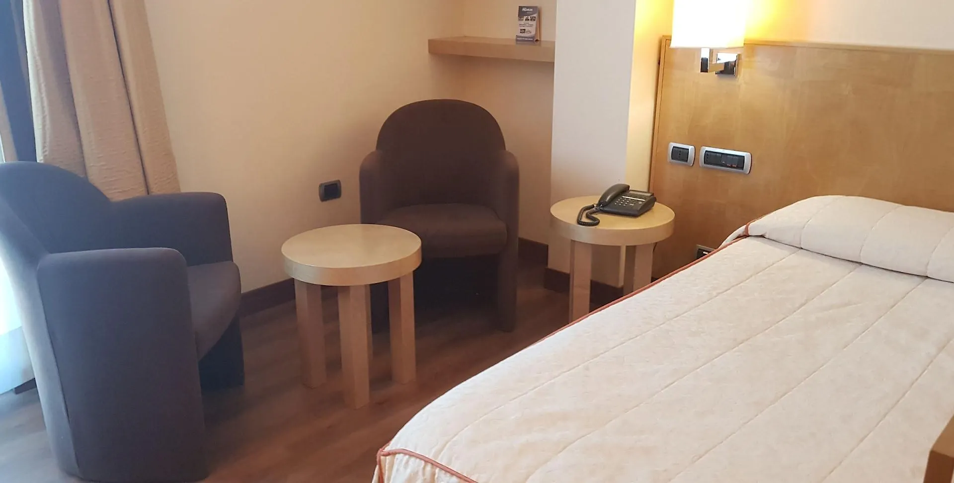 Hotel Tiffany Milano Trezzano sul Naviglio 4*,