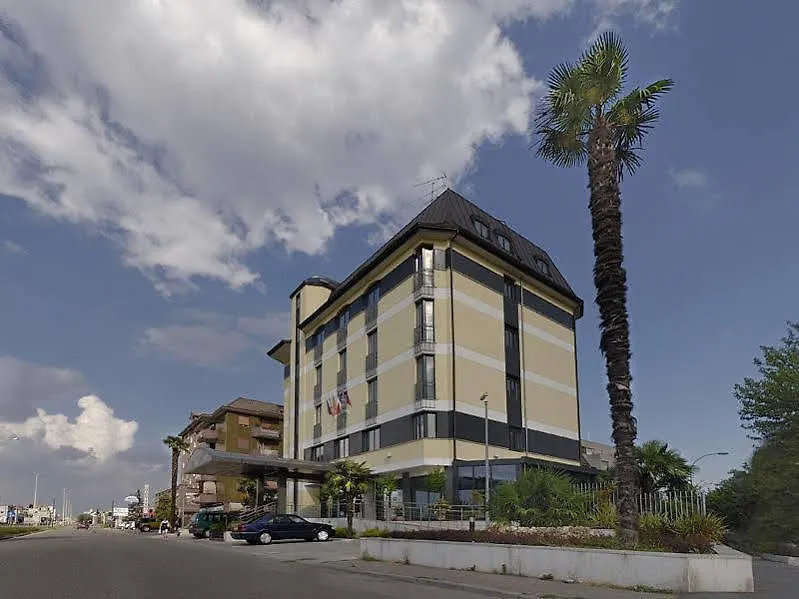 Hotel Tiffany Milano Trezzano sul Naviglio 4*,